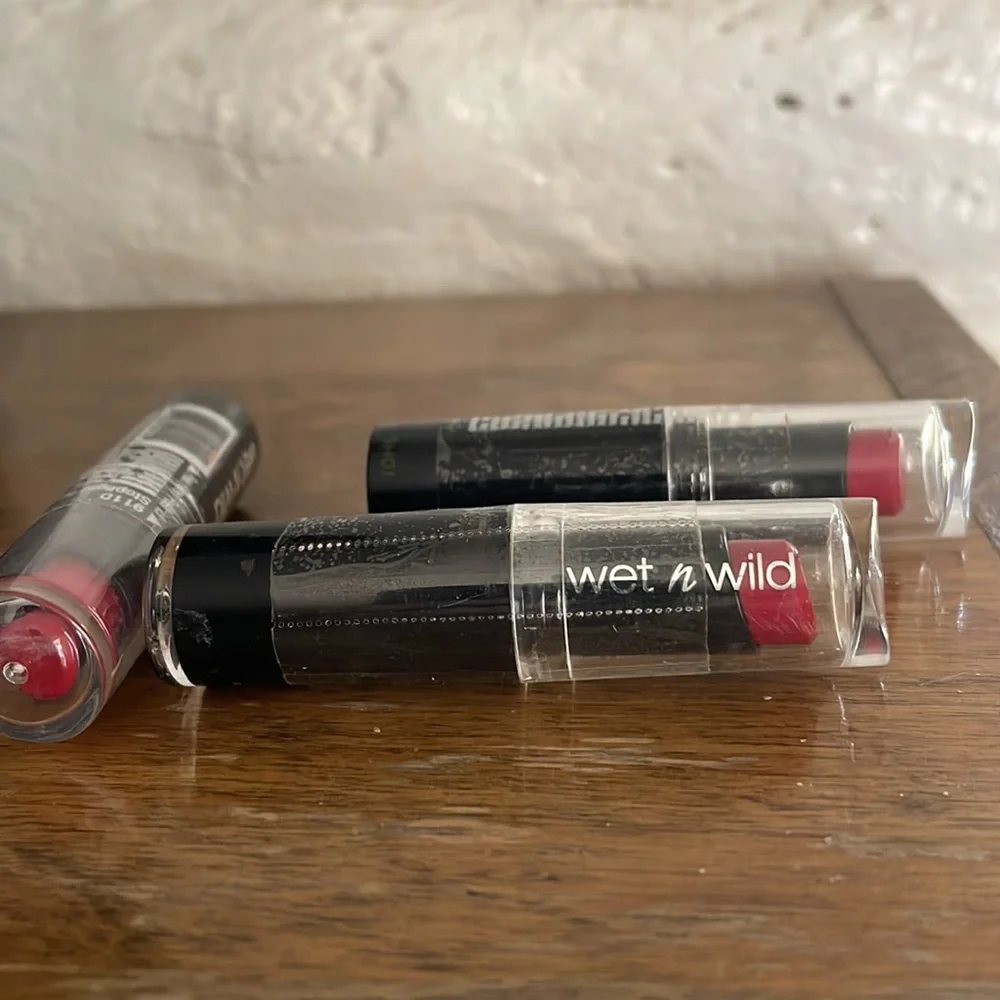 Wet N Wild lot of 3 new & sealed Stoplight Red lipstick 911D